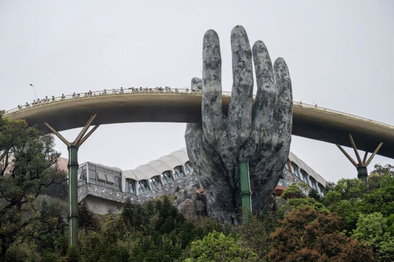 Peníze expres? Půjčka na fakturu: Co (ne)čekat?